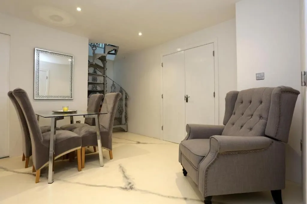 Bournecoast: Manor House-Pool-Spa-Cinema Room-8399 Bournemouth