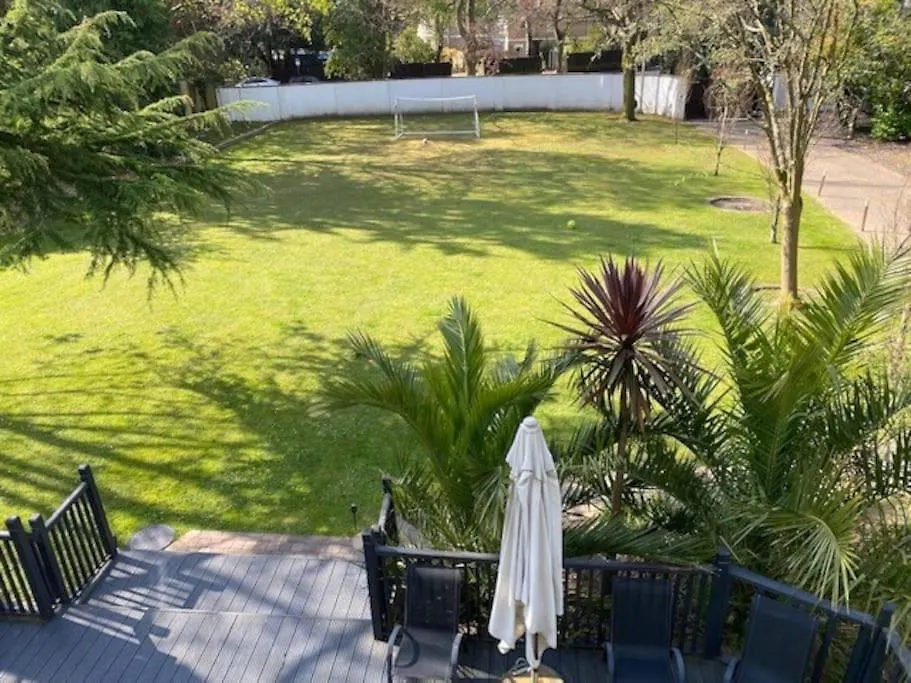 Bournecoast: Manor House-Pool-Spa-Cinema Room-8399 Bournemouth 0*,  Birleşik Krallık