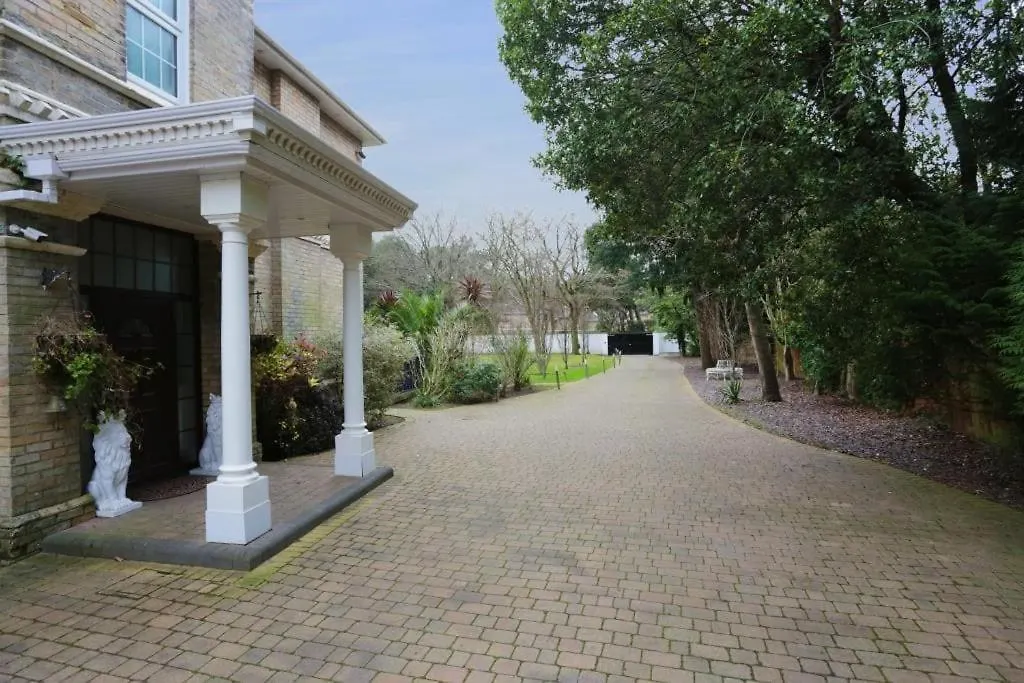 Bournecoast: Manor House-Pool-Spa-Cinema Room-8399 Bournemouth Holiday home