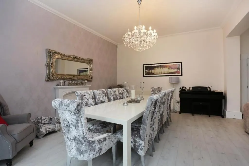 Bournecoast: Manor House-Pool-Spa-Cinema Room-8399 Bournemouth
