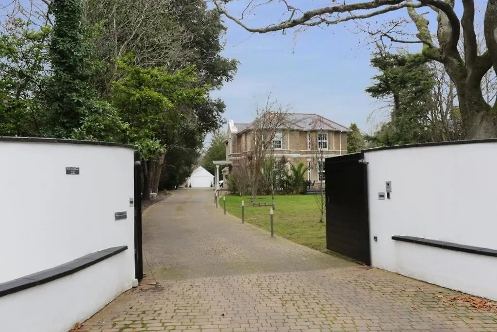 Bournecoast: Manor House-Pool-Spa-Cinema Room-8399 Bournemouth Holiday home