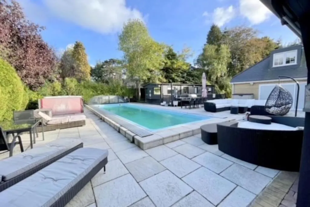 Bournecoast: Manor House-Pool-Spa-Cinema Room-8399 Bournemouth Holiday home